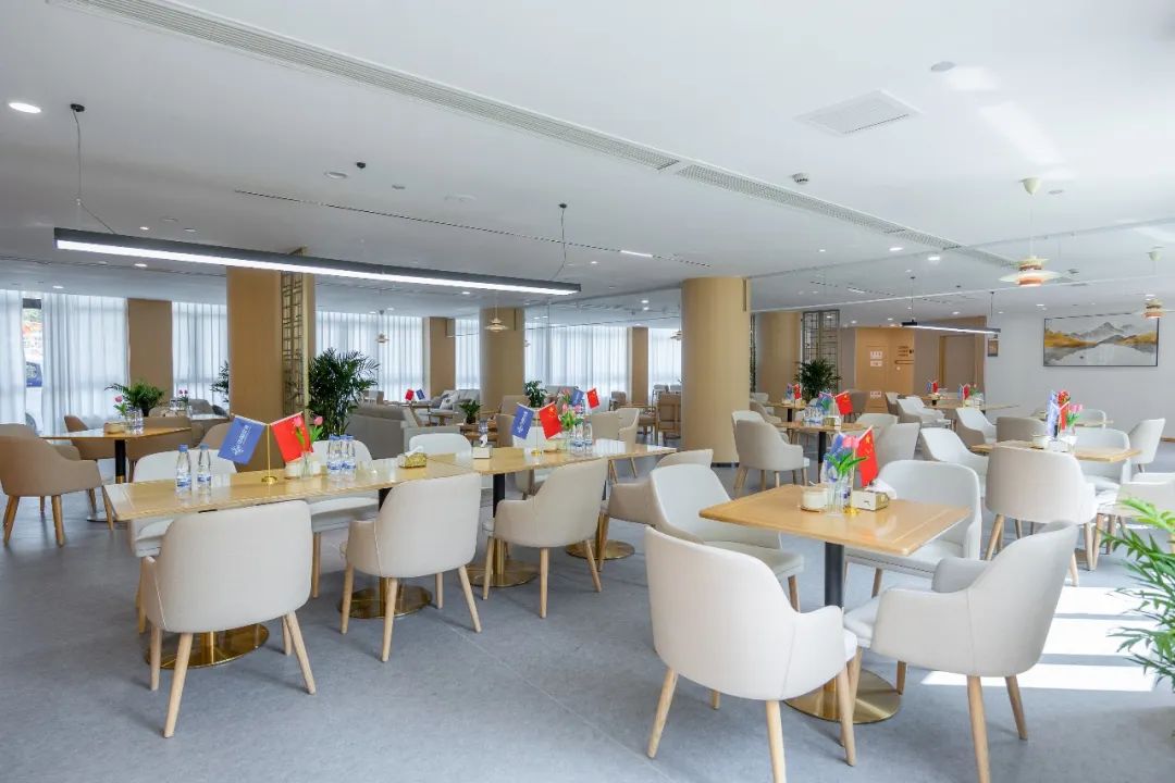 适老化餐桌